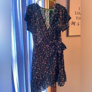 Womens flutter sleeve floral wrap dress